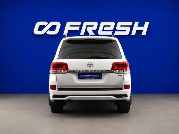 Toyota Land Cruiser 200 Series Рестайлинг 2 с пробегом 2017 года, цена 6 299 777 рублей, 131636 км, внедорожник, Автокод Объявления