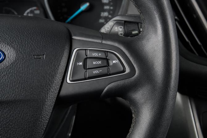 Ford Kuga II Рестайлинг с пробегом 2019 года, цена 1 499 000 рублей, 189000 км, внедорожник, Автокод Объявления
