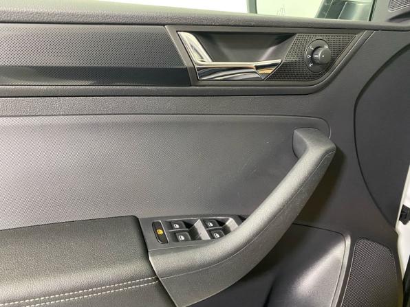 Skoda Rapid II с пробегом 2021 года, цена 1 857 000 рублей, 57725 км, лифтбек, Автокод Объявления