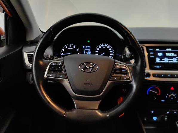 Hyundai Solaris II с пробегом 2019 года, цена 1 195 000 рублей, 167000 км, седан, Автокод Объявления