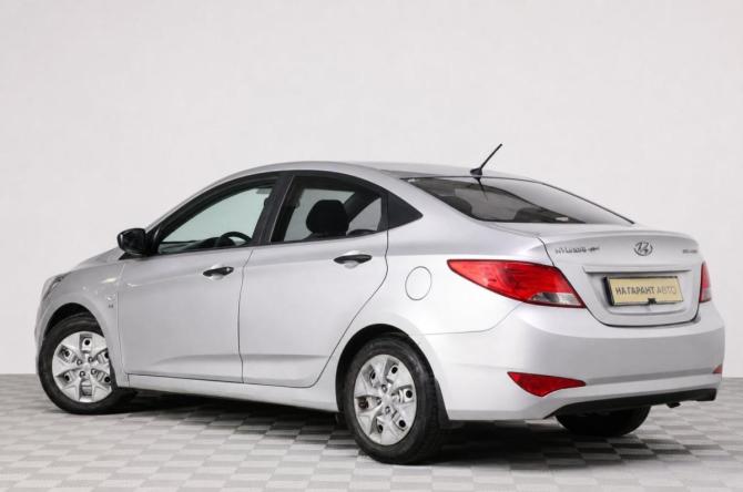Hyundai Solaris I Рестайлинг с пробегом 2015 года, цена 1 169 000 рублей, 130000 км, седан, Автокод Объявления