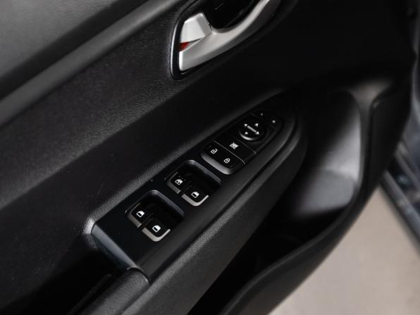 Kia Rio IV Рестайлинг с пробегом 2021 года, цена 1 578 000 рублей, 89375 км, хэтчбек, Автокод Объявления