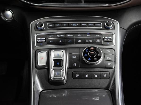 Hyundai Santa Fe IV Рестайлинг с пробегом 2021 года, цена 3 275 000 рублей, 121743 км, внедорожник, Автокод Объявления