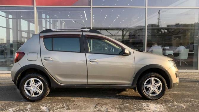 Renault Sandero II с пробегом 2016 года, цена 735 000 рублей, 118998 км, хэтчбек, Автокод Объявления
