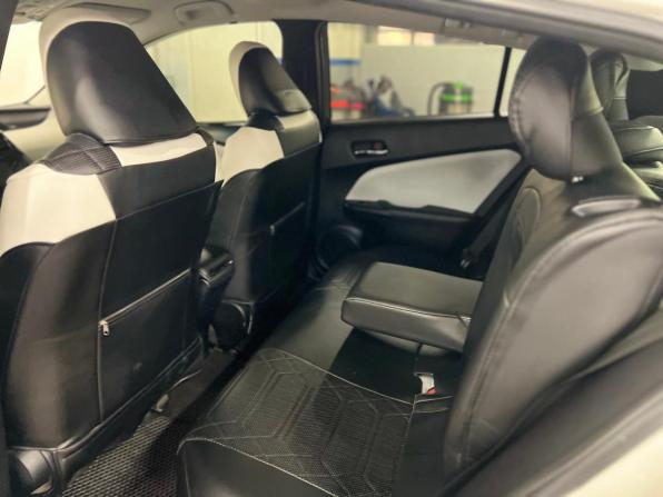 Toyota Prius IV (XW50) с пробегом 2016 года, цена 1 780 000 рублей, 142000 км, лифтбек, Автокод Объявления