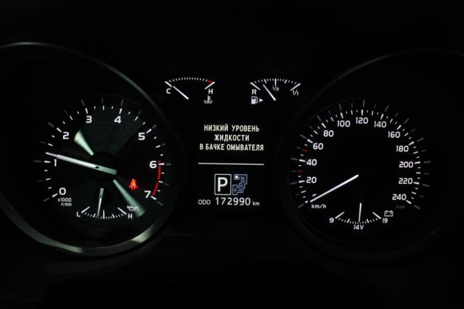 Toyota Land Cruiser 200 Series Рестайлинг 1 с пробегом 2015 года, цена 3 800 000 рублей, 172990 км, внедорожник, Автокод Объявления