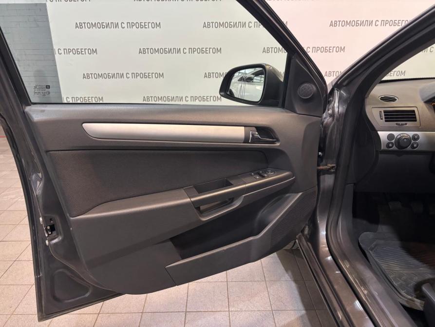 Opel Astra H Рестайлинг Санкт-Петербург  - изображение 14