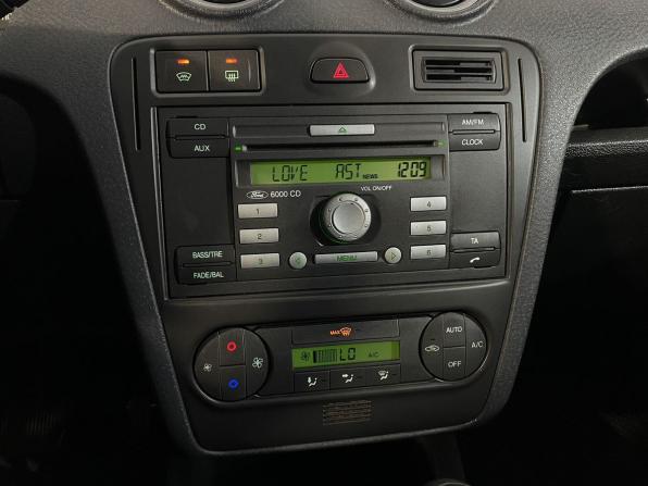 Ford Fusion I Рестайлинг с пробегом 2007 года, цена 235 900 рублей, 330000 км, хэтчбек, Автокод Объявления