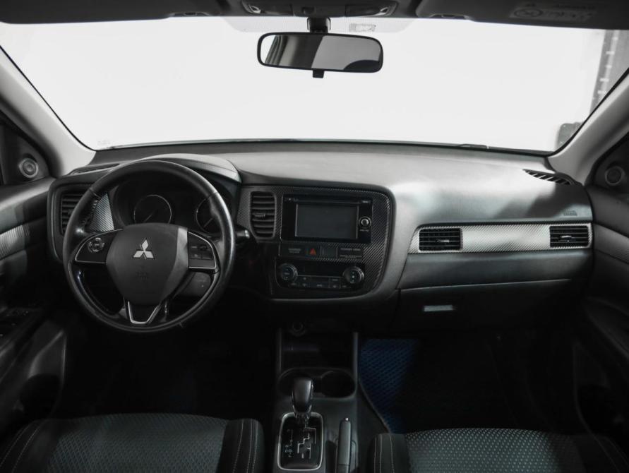 Mitsubishi Outlander III Рестайлинг 2 Санкт-Петербург  - изображение 10