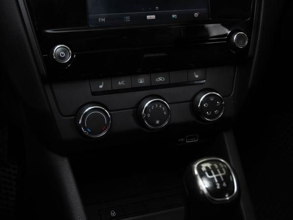 Skoda Octavia III (A7) Рестайлинг с пробегом 2019 года, цена 1 731 000 рублей, 97000 км, лифтбек, Автокод Объявления