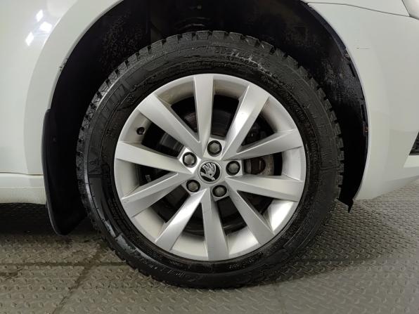 Skoda Octavia III (A7) Рестайлинг с пробегом 2019 года, цена 1 610 000 рублей, 185467 км, лифтбек, Автокод Объявления