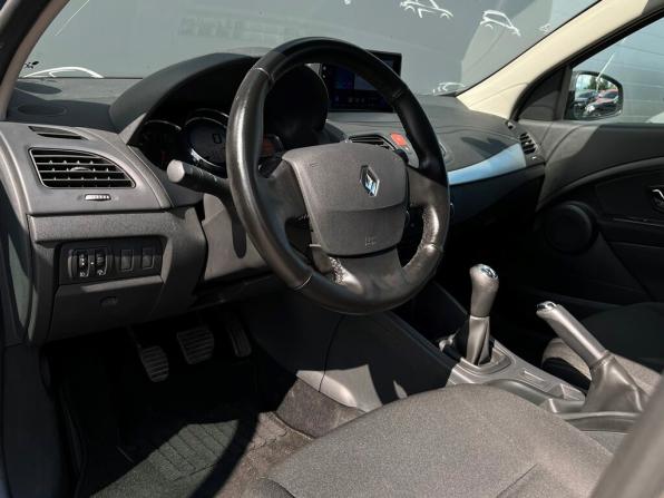 Renault Megane III Рестайлинг с пробегом 2014 года, цена 698 600 рублей, 215468 км, хэтчбек, Автокод Объявления