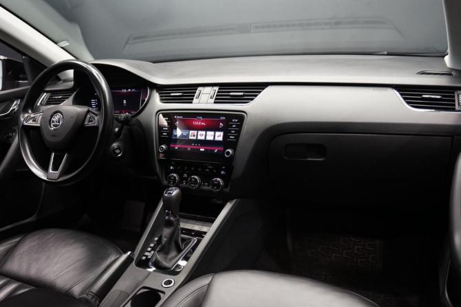 Skoda Octavia III (A7) Рестайлинг с пробегом 2019 года, цена 2 250 000 рублей, 196609 км, лифтбек, Автокод Объявления