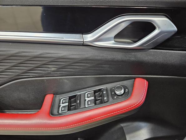 Geely Coolray I Рестайлинг с пробегом 2023 года, цена 2 159 000 рублей, 55882 км, внедорожник, Автокод Объявления