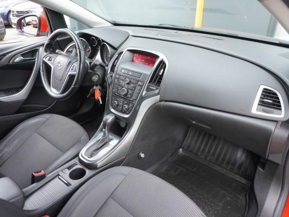 Opel Astra J Рестайлинг с пробегом 2013 года, цена 950 000 рублей, 98066 км, универсал, Автокод Объявления