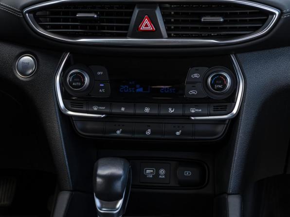 Hyundai Santa Fe IV с пробегом 2019 года, цена 2 389 000 рублей, 136905 км, внедорожник, Автокод Объявления