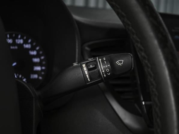 Hyundai Solaris II с пробегом 2019 года, цена 1 378 000 рублей, 106832 км, седан, Автокод Объявления