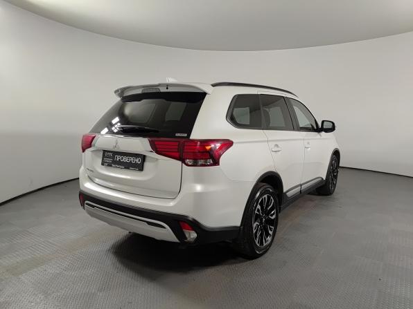 Mitsubishi Outlander III Рестайлинг 3 с пробегом 2022 года, цена 1 949 000 рублей, 204156 км, внедорожник, Автокод Объявления