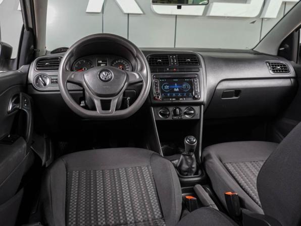 Volkswagen Polo V Рестайлинг с пробегом 2019 года, цена 1 169 000 рублей, 153423 км, седан, Автокод Объявления