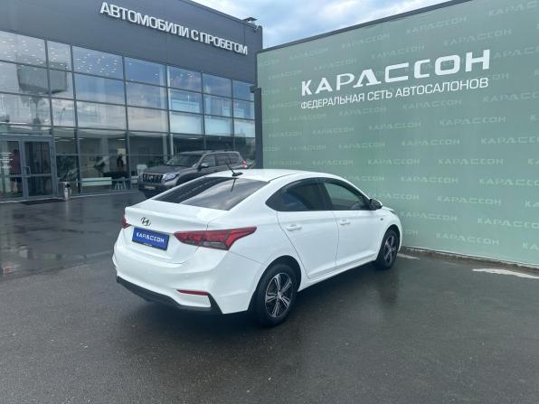 Hyundai Solaris II с пробегом 2017 года, цена 1 099 000 рублей, 128579 км, седан, Автокод Объявления