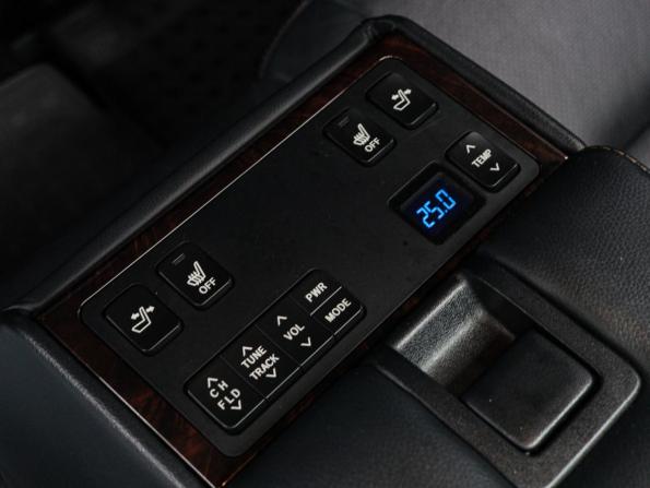 Toyota Camry VII (XV50) Рестайлинг 2 с пробегом 2017 года, цена 2 250 000 рублей, 169930 км, седан, Автокод Объявления