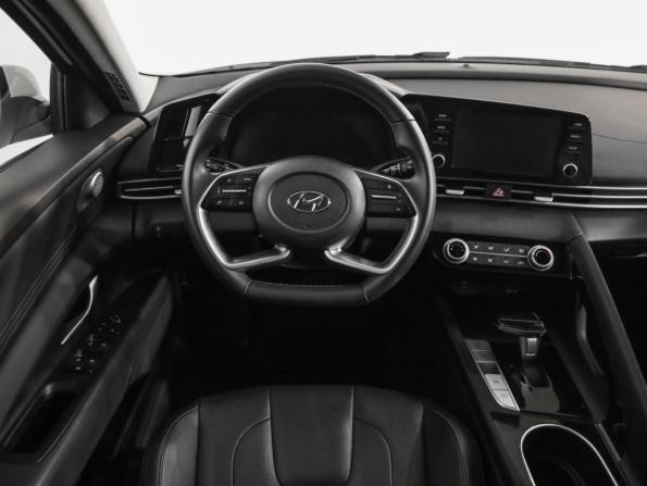 Hyundai Elantra VII (CN7) с пробегом 2023 года, цена 2 126 000 рублей, 29049 км, седан, Автокод Объявления