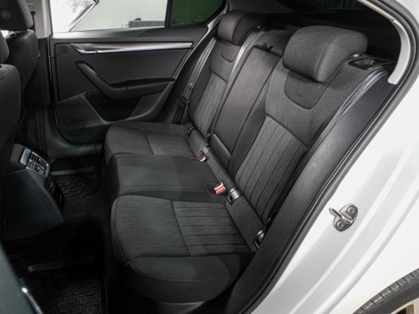 Skoda Octavia III (A7) Рестайлинг с пробегом 2018 года, цена 1 849 000 рублей, 205696 км, лифтбек, Автокод Объявления