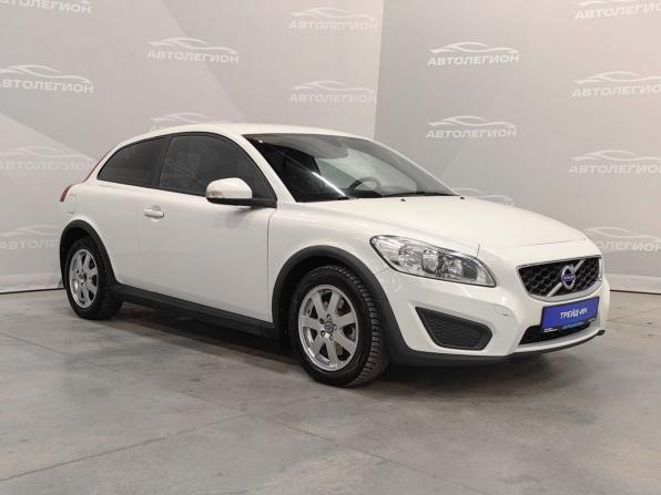 Volvo C30 I Рестайлинг с пробегом 2011 года, цена 800 000 рублей, 215401 км, хэтчбек, Автокод Объявления