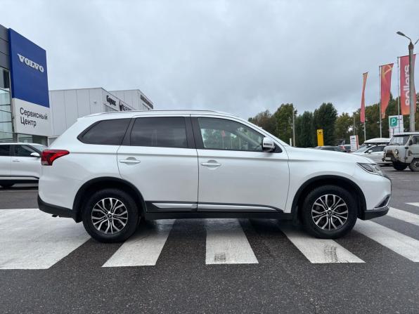Mitsubishi Outlander III Рестайлинг 2 с пробегом 2017 года, цена 1 855 000 рублей, 174508 км, внедорожник, Автокод Объявления