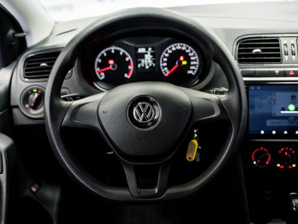 Volkswagen Polo V Рестайлинг с пробегом 2016 года, цена 1 230 000 рублей, 121900 км, седан, Автокод Объявления