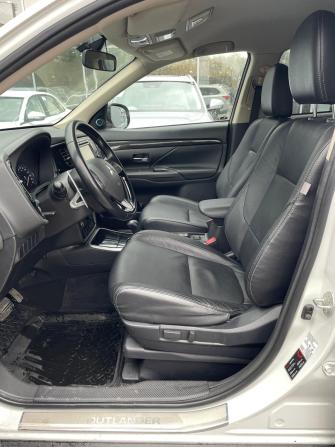 Mitsubishi Outlander III Рестайлинг 2 с пробегом 2017 года, цена 1 999 000 рублей, 138780 км, внедорожник, Автокод Объявления