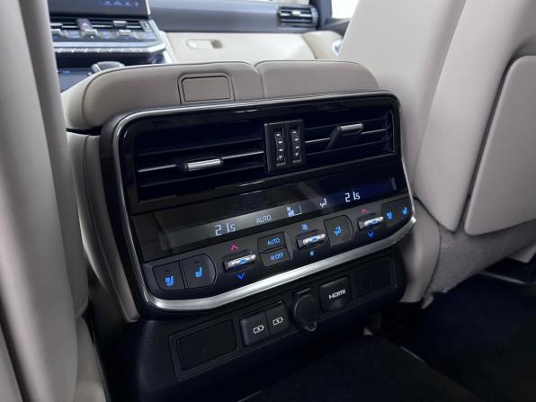 Toyota Land Cruiser 300 Series с пробегом 2022 года, цена 8 500 000 рублей, 122410 км, внедорожник, Автокод Объявления