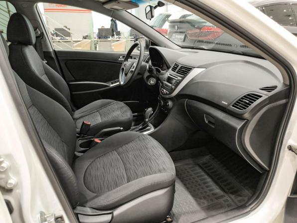 Hyundai Solaris I Рестайлинг с пробегом 2015 года, цена 1 220 000 рублей, 101090 км, седан, Автокод Объявления