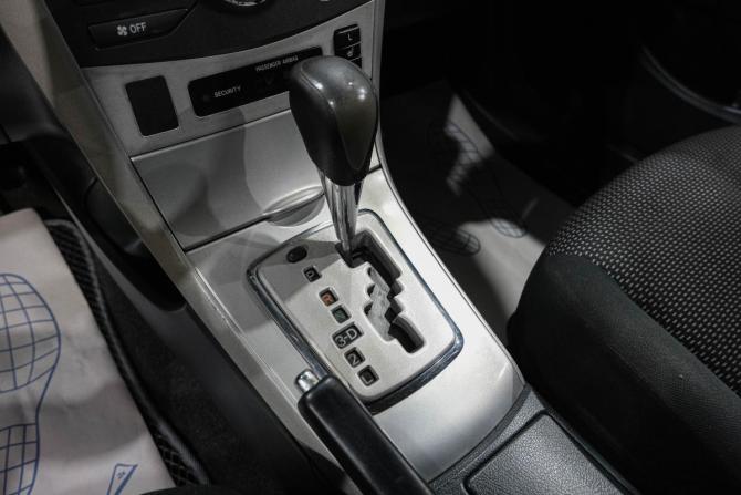 Toyota Corolla X (E140 E150) Рестайлинг с пробегом 2012 года, цена 1 049 000 рублей, 208000 км, седан, Автокод Объявления