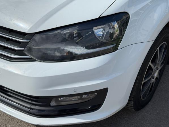 Volkswagen Polo V Рестайлинг с пробегом 2018 года, цена 850 000 рублей, 178301 км, седан, Автокод Объявления