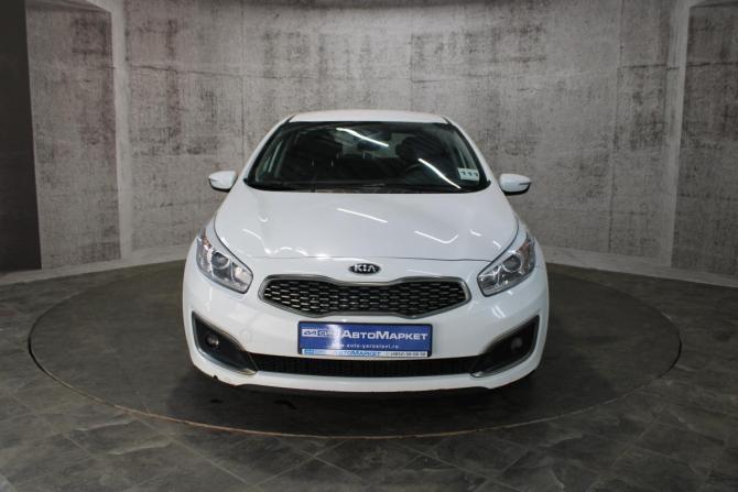 Kia Ceed II Рестайлинг с пробегом 2018 года, цена 1 438 000 рублей, 105717 км, хэтчбек, Автокод Объявления