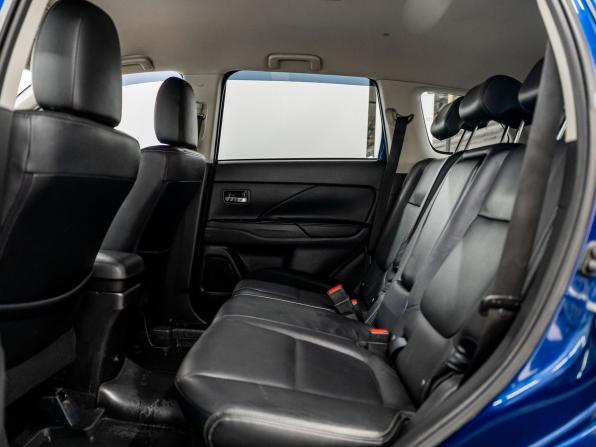Mitsubishi Outlander III Рестайлинг 2 с пробегом 2015 года, цена 1 747 000 рублей, 172775 км, внедорожник, Автокод Объявления