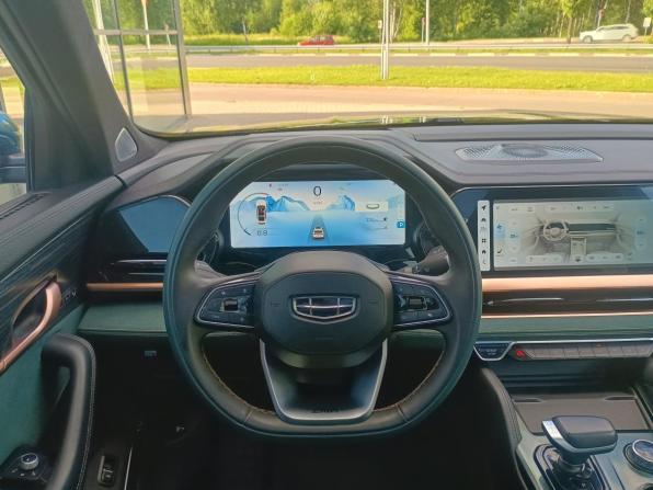 Geely Monjaro I с пробегом 2023 года, цена 3 050 000 рублей, 53143 км, внедорожник, Автокод Объявления