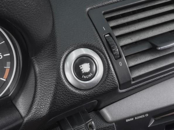 BMW 1 серии I (E81/E82/E87/E88) Рестайлинг с пробегом 2008 года, цена 650 000 рублей, 166583 км, хэтчбек, Автокод Объявления