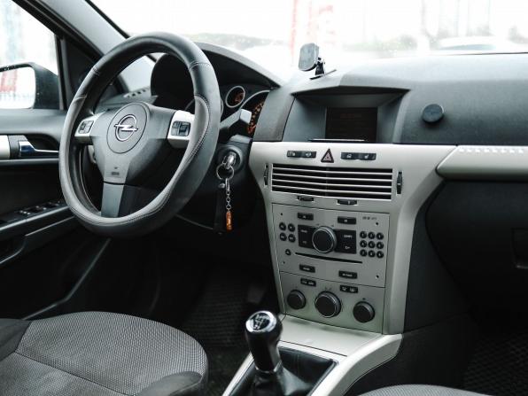 Opel Astra H Рестайлинг с пробегом 2008 года, цена 549 000 рублей, 162000 км, седан, Автокод Объявления