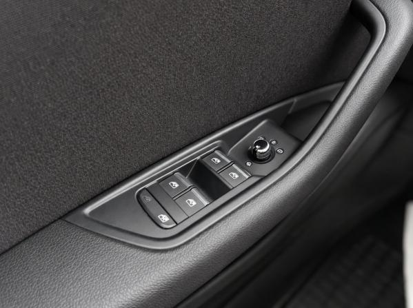 Audi A4 V (B9) с пробегом 2015 года, цена 2 099 000 рублей, 143416 км, седан, Автокод Объявления