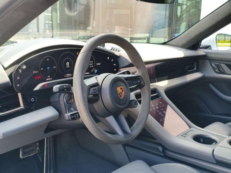 Porsche Taycan I Санкт-Петербург  - изображение 9