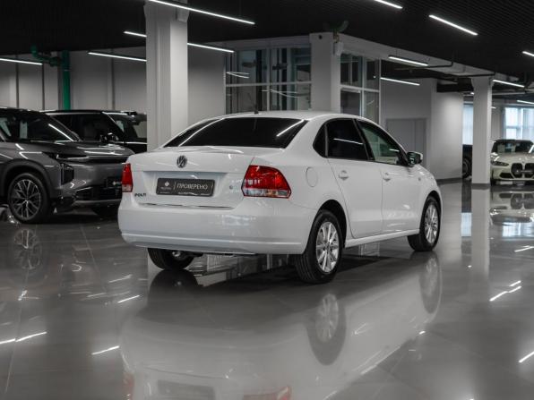Volkswagen Polo V с пробегом 2015 года, цена 930 000 рублей, 177784 км, седан, Автокод Объявления