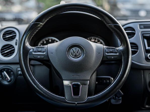 Volkswagen Tiguan I Рестайлинг с пробегом 2015 года, цена 1 155 000 рублей, 211390 км, внедорожник, Автокод Объявления