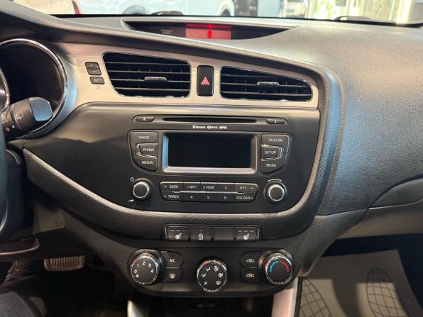 Kia Ceed II с пробегом 2012 года, цена 940 000 рублей, 186469 км, хэтчбек, Автокод Объявления
