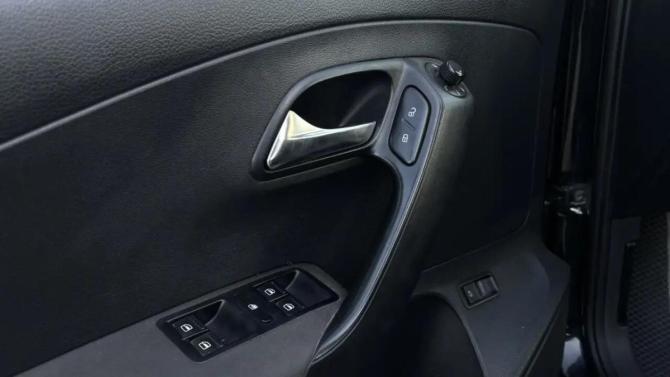 Volkswagen Polo V с пробегом 2013 года, цена 635 000 рублей, 233944 км, седан, Автокод Объявления