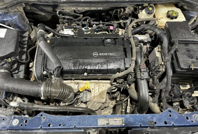 Opel Astra J с пробегом 2011 года, цена 590 000 рублей, 198947 км, хэтчбек, Автокод Объявления