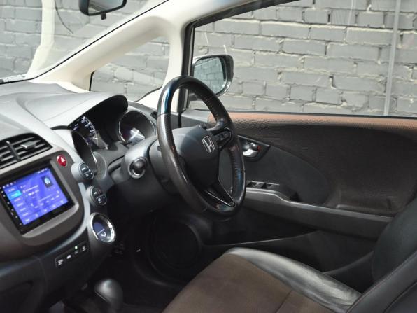 Honda Fit Shuttle I с пробегом 2012 года, цена 1 000 000 рублей, 137276 км, универсал, Автокод Объявления