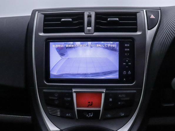 Toyota Ractis II с пробегом 2011 года, цена 790 000 рублей, 92260 км, хэтчбек, Автокод Объявления