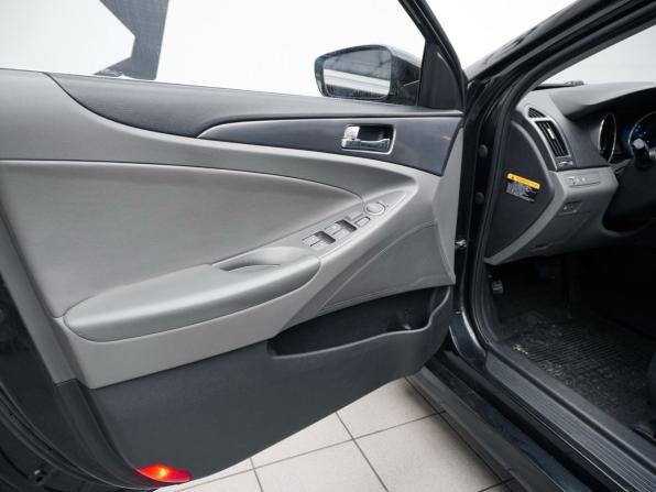 Hyundai Sonata VI (YF) с пробегом 2011 года, цена 899 000 рублей, 136718 км, седан, Автокод Объявления